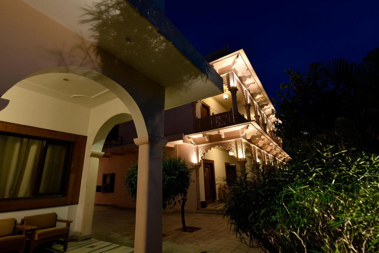 Hotel Sunbird Bharatpur Exterior photo