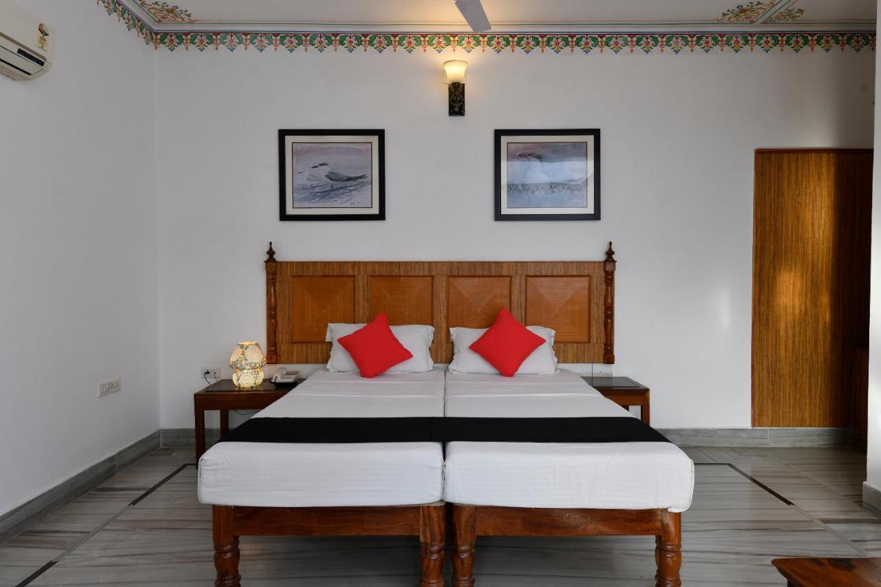 Hotel Sunbird Bharatpur Exterior photo