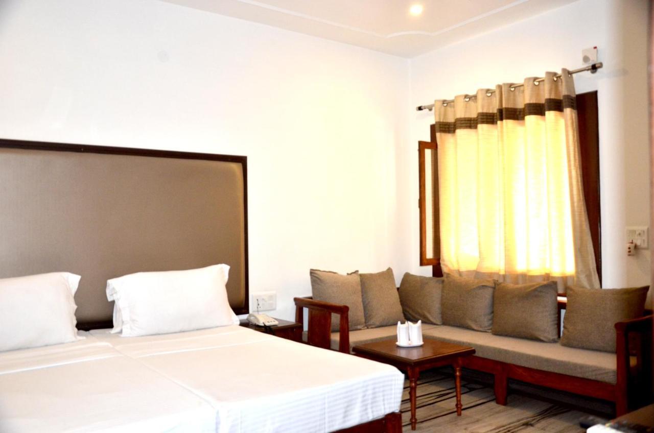 Hotel Sunbird Bharatpur Exterior photo