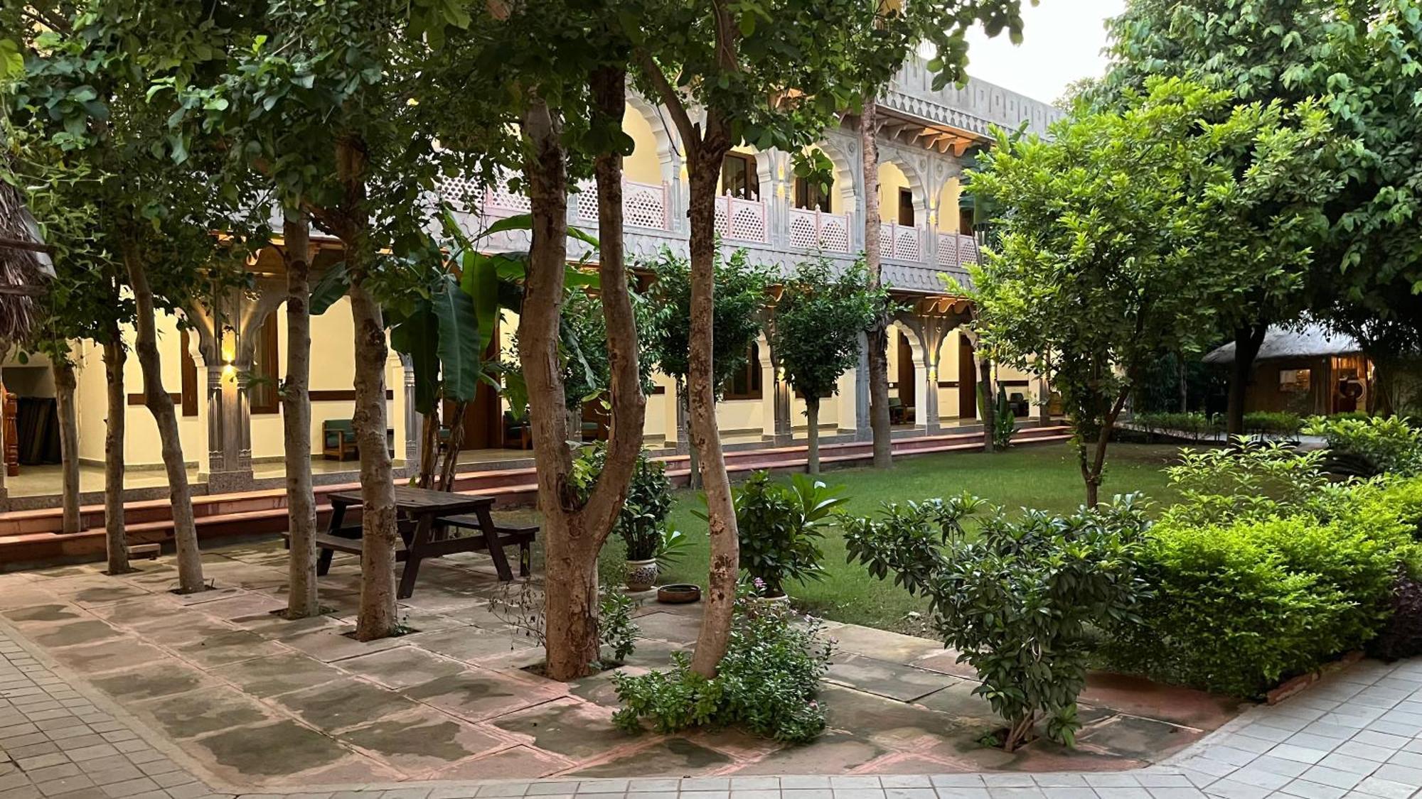 Hotel Sunbird Bharatpur Exterior photo