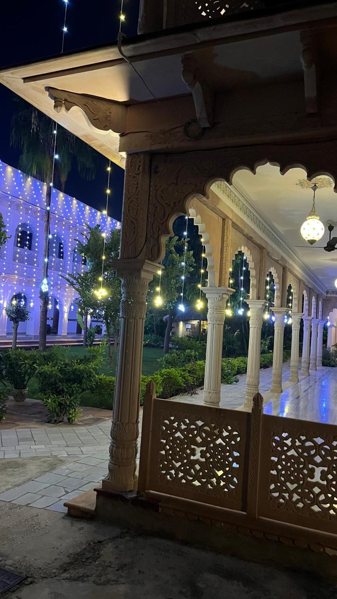 Hotel Sunbird Bharatpur Exterior photo