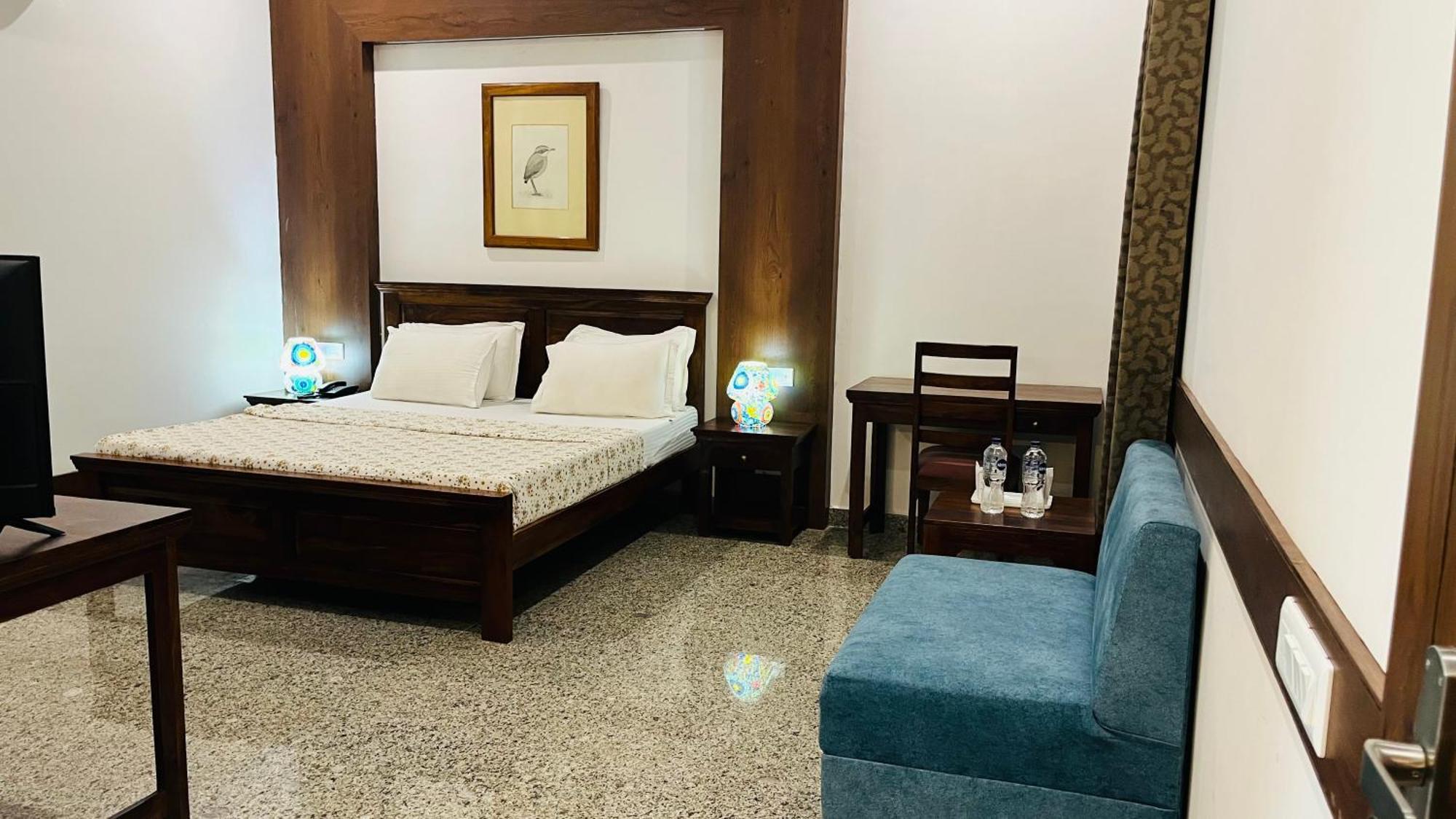 Hotel Sunbird Bharatpur Exterior photo