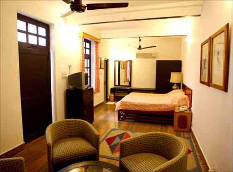 Hotel Sunbird Bharatpur Exterior photo